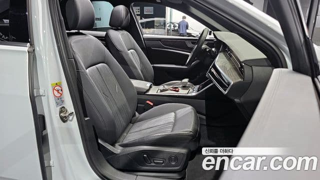 Audi A6 2020 — ფოტო 11/20