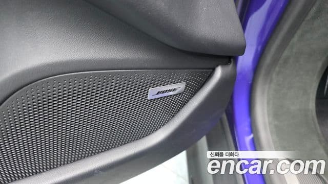 Porsche Taycan 2025 — ფოტო 5/20