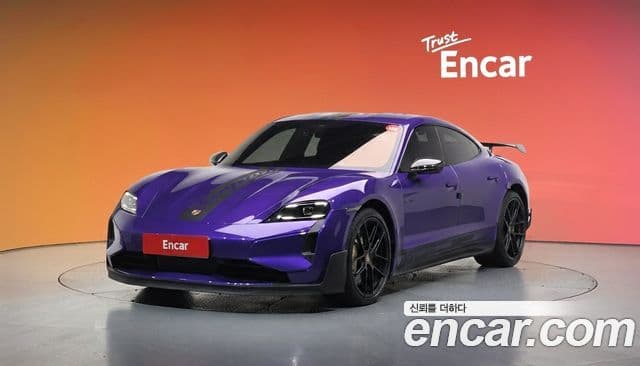 Porsche Taycan 2025 — ფოტო 2/20
