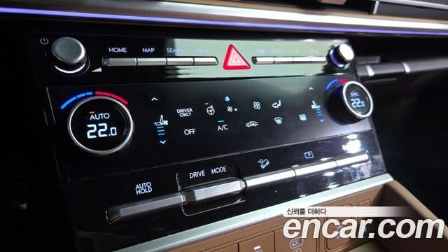 Hyundai Santa Fe 2023 — Şəkil 16/20