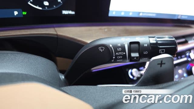 Hyundai Santa Fe 2023 — Şəkil 17/20
