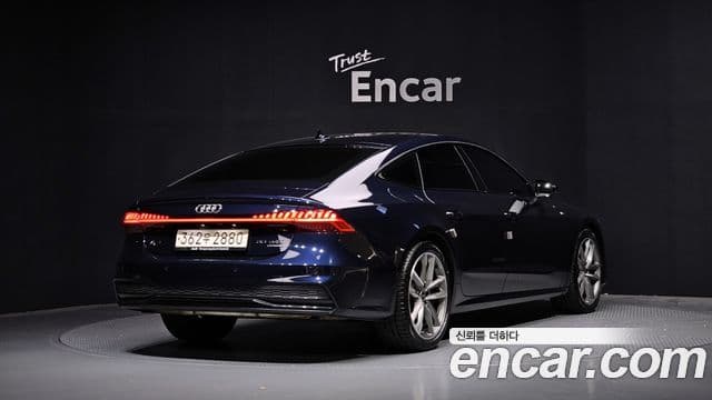 Audi A7 2023 — Фото 2/20