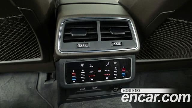 Audi A7 2023 — Фото 18/20