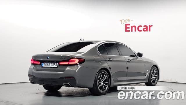 BMW 5 Series 2021 — ფოტო 2/20