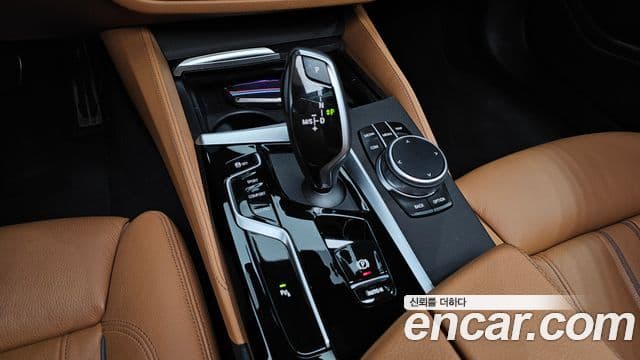 BMW 5 Series 2021 — ფოტო 9/20