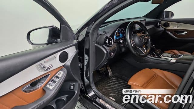 Mercedes-Benz GLC-Class 2021 — ფოტო 13/20
