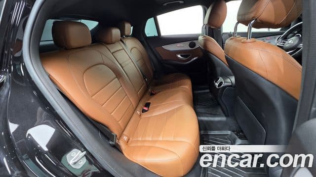 Mercedes-Benz GLC-Class 2021 — ფოტო 19/20