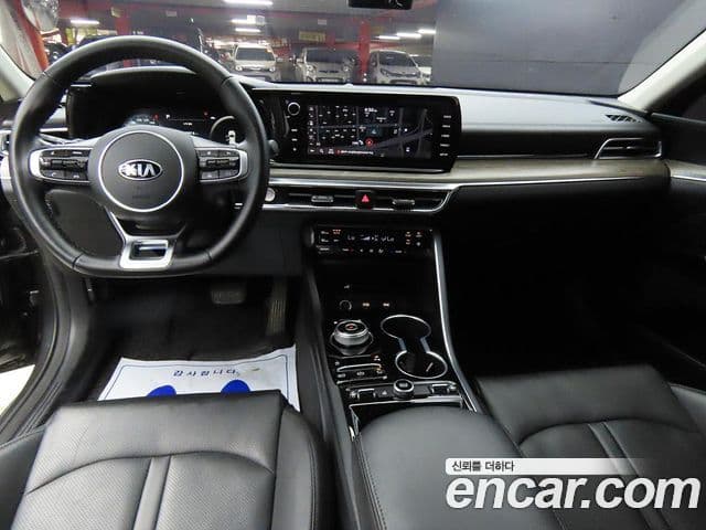 Kia K5 2019 — ფოტო 7/20