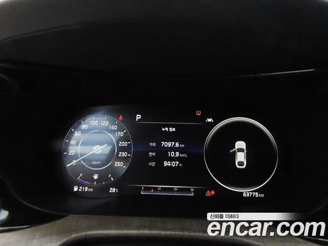 Kia K5 2019 — ფოტო 8/20