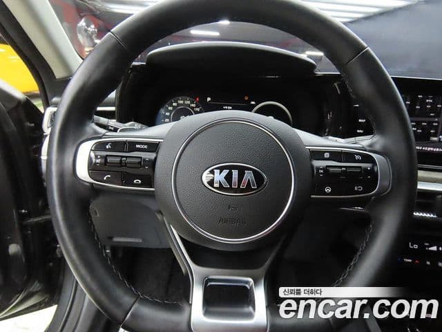 Kia K5 2019 — ფოტო 12/20