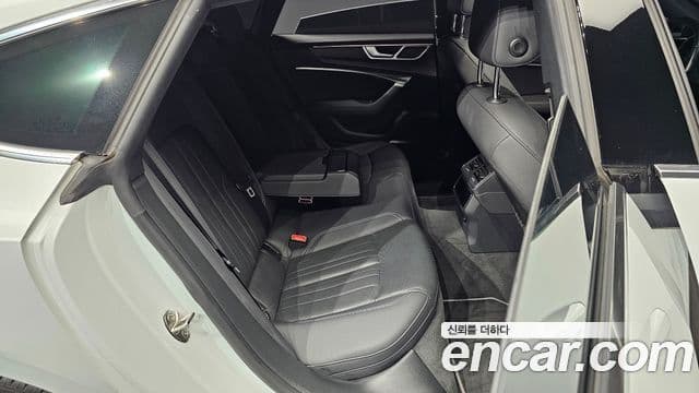 Audi A7 2020 — Şəkil 12/20