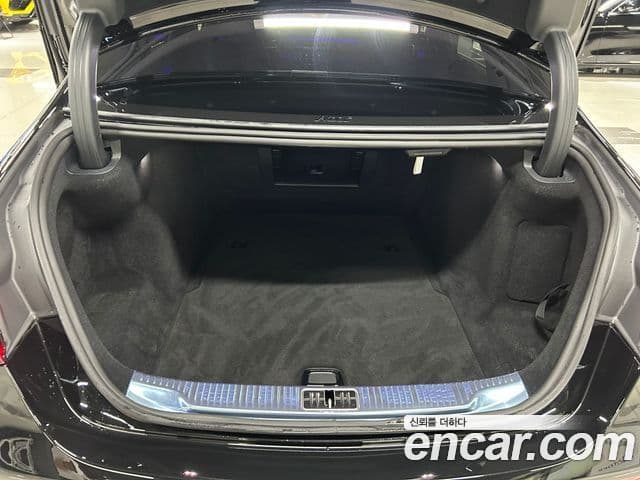 Mercedes-Benz S-Class 2024 — ფოტო 18/20