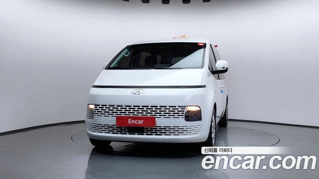 Hyundai Staria 2022 — ფოტო 3/20