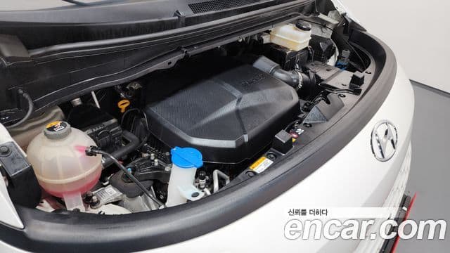 Hyundai Staria 2022 — ფოტო 6/20