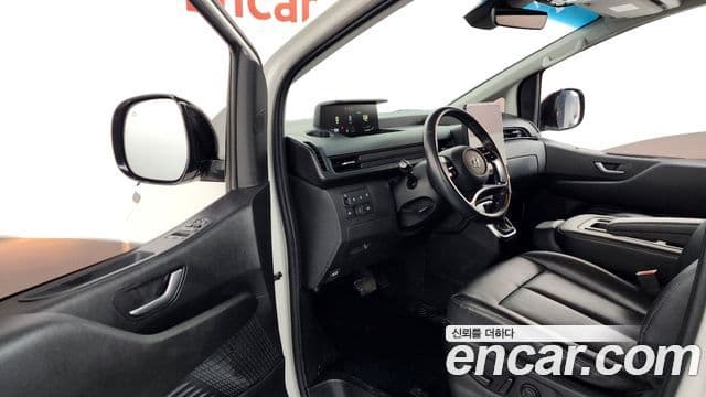 Hyundai Staria 2022 — ფოტო 10/20