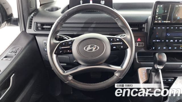 Hyundai Staria 2022 — ფოტო 13/20