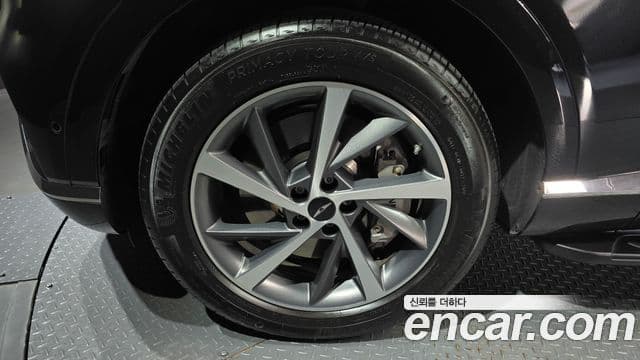 Genesis GV80 2023 — ფოტო 17/20