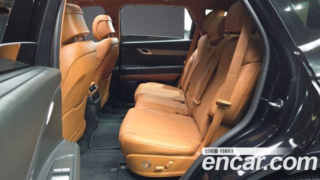 Genesis GV80 2023 — ფოტო 19/20