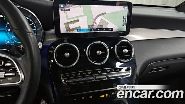Mercedes-Benz GLC-Class 2020 — ფოტო 14/20