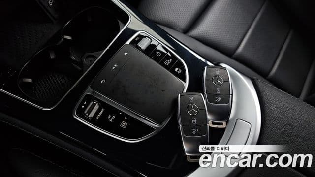 Mercedes-Benz GLC-Class 2020 — ფოტო 18/20