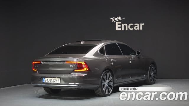 Volvo S90 2023 — ფოტო 2/20