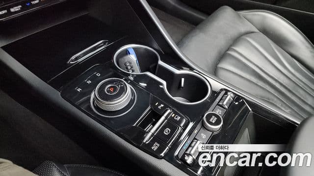 Kia K5 2022 — Şəkil 9/20