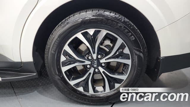 Kia Carnival 2020 — ფოტო 4/20