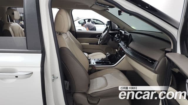 Kia Carnival 2020 — ფოტო 10/20
