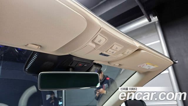 Mercedes-Benz E-Class 2023 — Şəkil 17/20