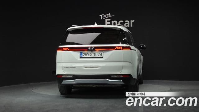 Kia Carnival 2020 — ფოტო 3/20