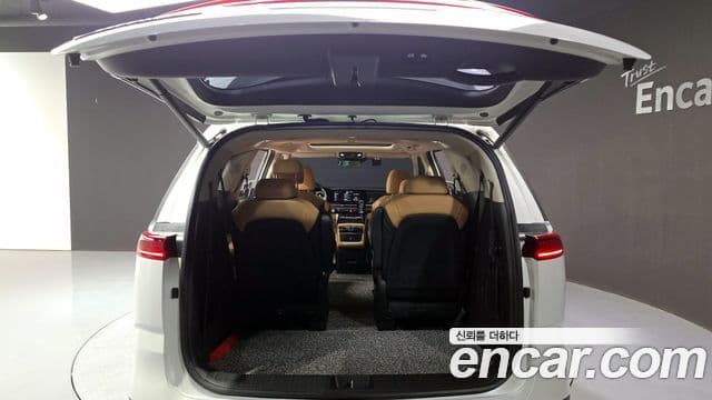 Kia Carnival 2020 — ფოტო 20/20