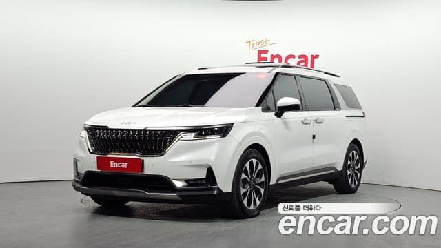 Kia Carnival 2023 — ფოტო 1/20