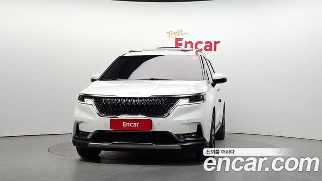 Kia Carnival 2023 — ფოტო 3/20