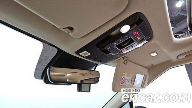 Kia Carnival 2023 — ფოტო 17/20