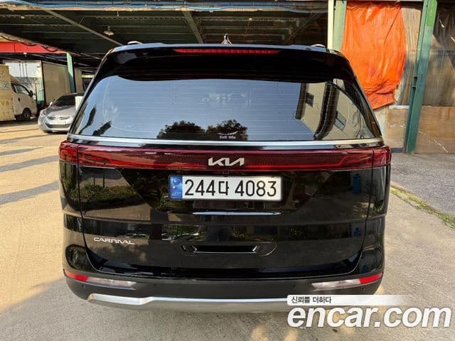 Kia Carnival 2023 — Фото 3/20