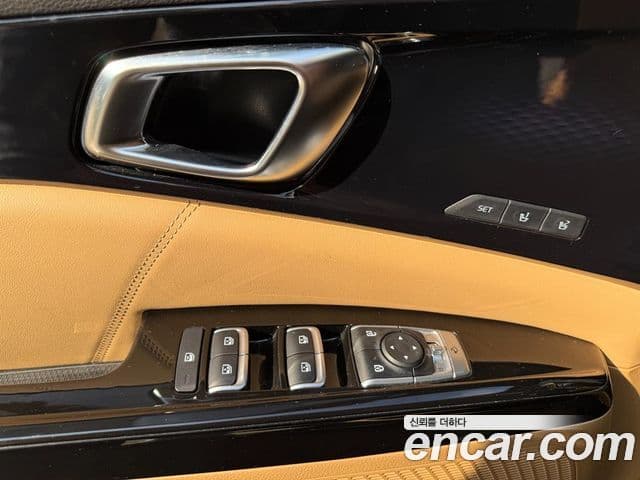 Kia Carnival 2023 — Фото 12/20