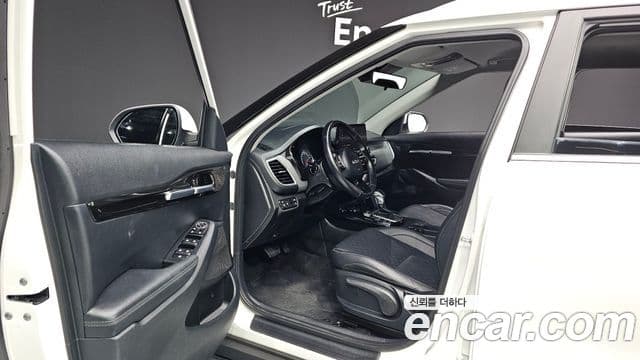 Kia Seltos 2022 — Şəkil 10/20