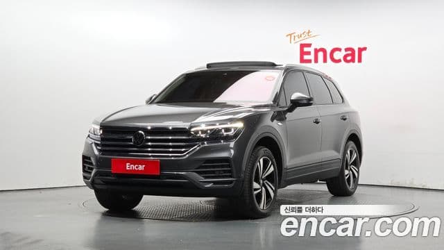 Volkswagen Touareg 2023 — ფოტო 1/20