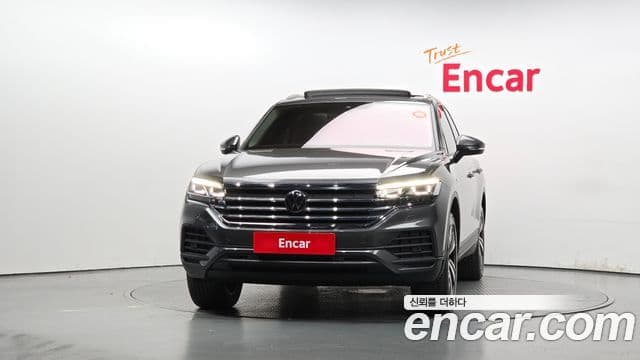 Volkswagen Touareg 2023 — ფოტო 3/20