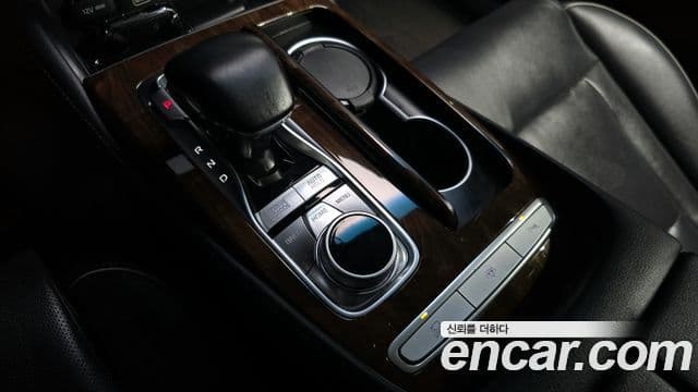 Kia The K9 2019 — Photo 15/20