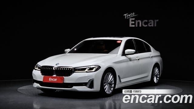 BMW 5 Series 2021 — ფოტო 1/20