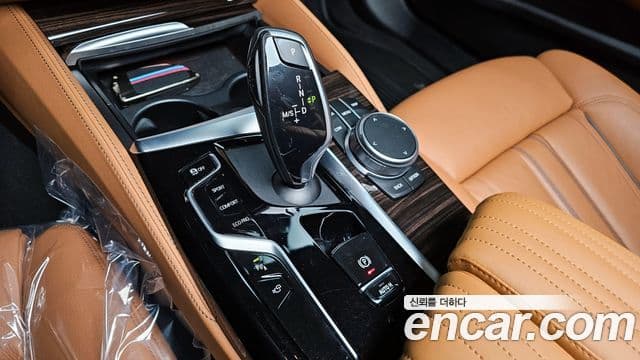 BMW 5 Series 2021 — ფოტო 9/20