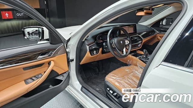 BMW 5 Series 2021 — ფოტო 11/20