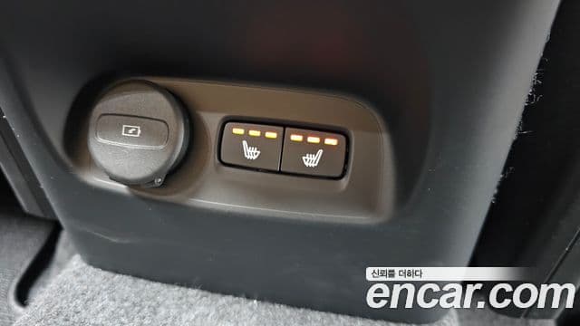 Volvo XC40 2021 — Şəkil 18/20