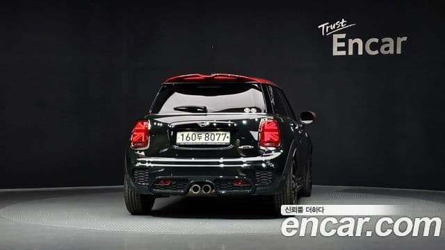 Mini Cooper S 2020 — ფოტო 4/20