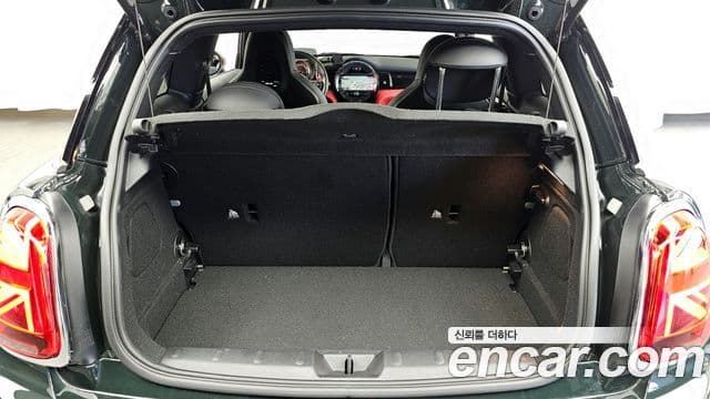 Mini Cooper S 2020 — ფოტო 20/20
