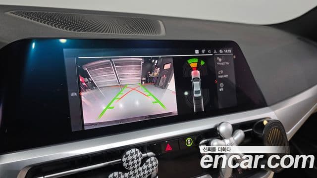BMW 3 Series 2022 — фото 15 из 20