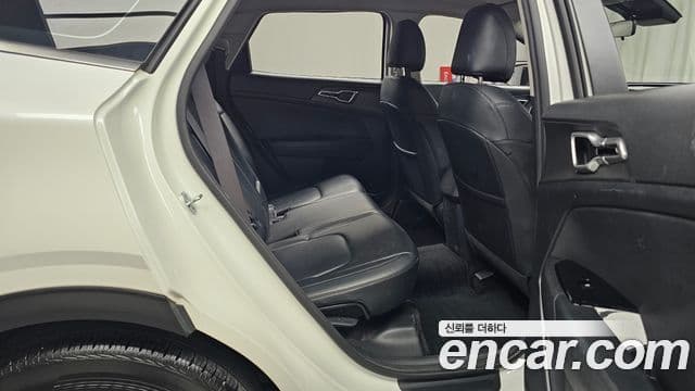 Kia Sportage 2022 — Şəkil 17/20