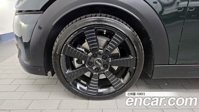 Mini Cooper S 2022 — ფოტო 5/20