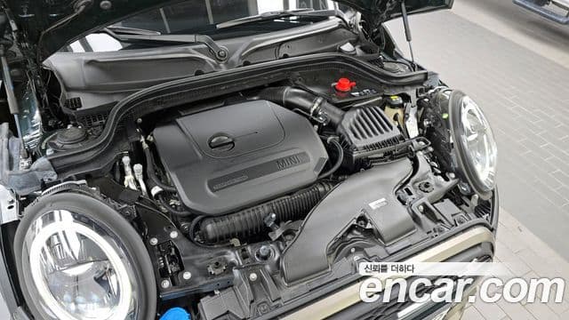Mini Cooper S 2022 — ფოტო 6/20